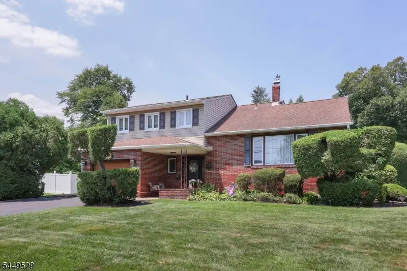 167 Acorn Dr, Clark, NJ 07066 - #2