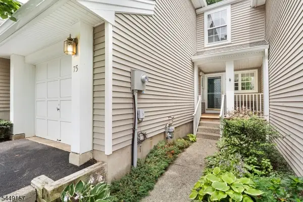 75 Woodmont Dr, Randolph Twp., NJ 07869