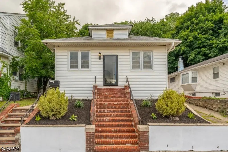 99 Newby Ave, Woodland Park, NJ 07424 - #2