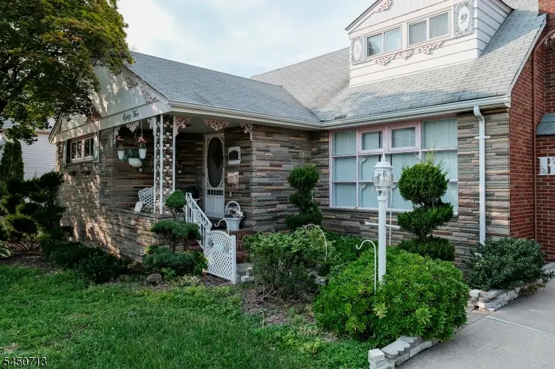 85 Strong St, Wallington, NJ 07057 - #3