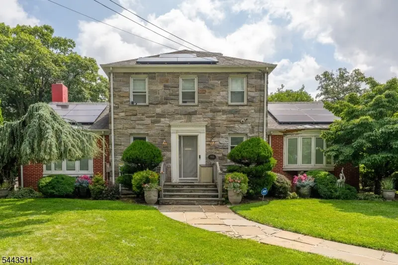 905 Salem Ave, Hillside, NJ 07205 - #1