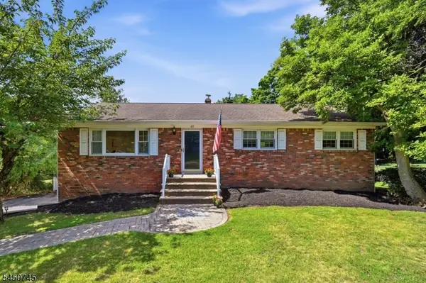 45 Ravine Ave, Wyckoff Twp., NJ 07481