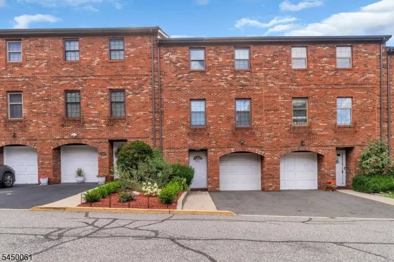 3641 Bergen Ct, North Bergen, NJ 07047 - #1