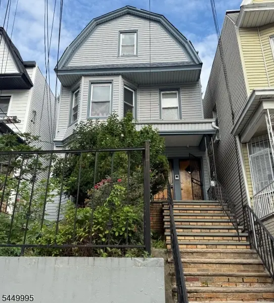 57 Randolph Ave, Jersey City, NJ 07305 - #1