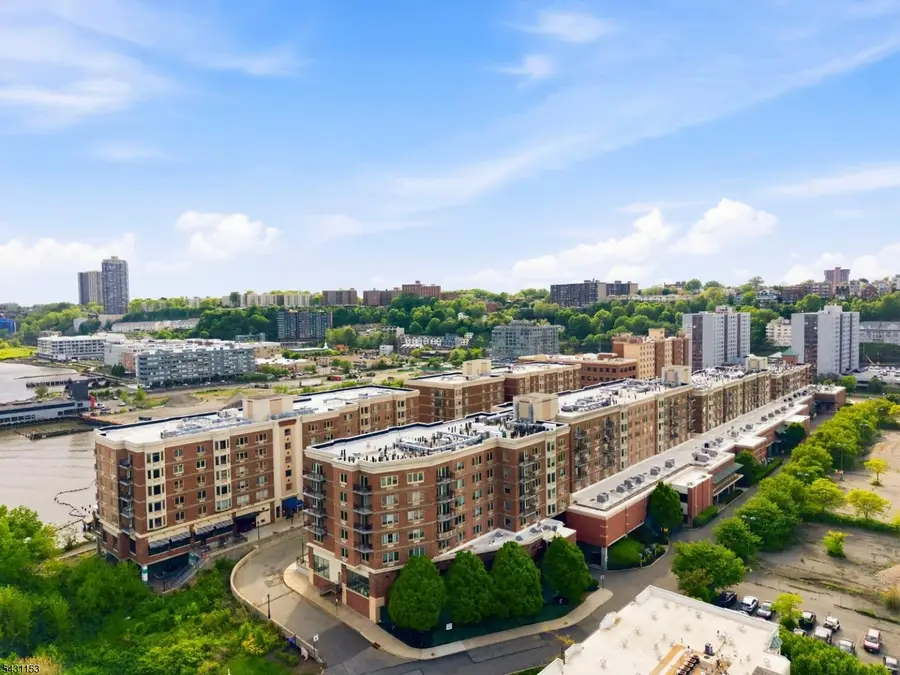 3103 City Pl, Edgewater, NJ 07020 - #2
