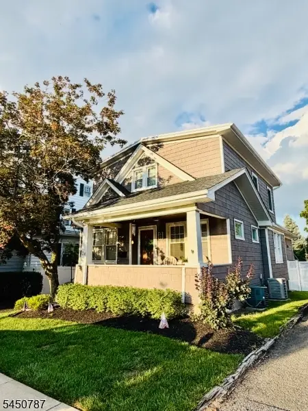 26 Dewey Ave, Totowa Boro, NJ 07512