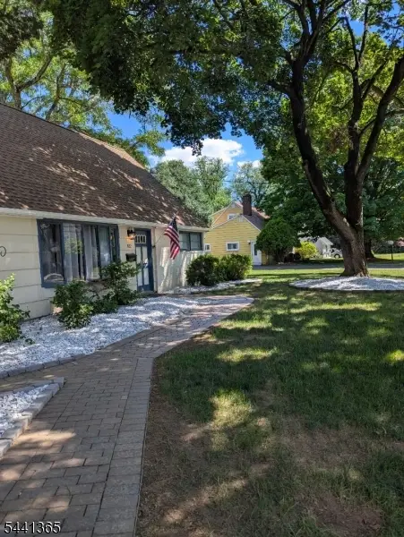 822 Mountain Ave, Martinsville, NJ 08807 - #2