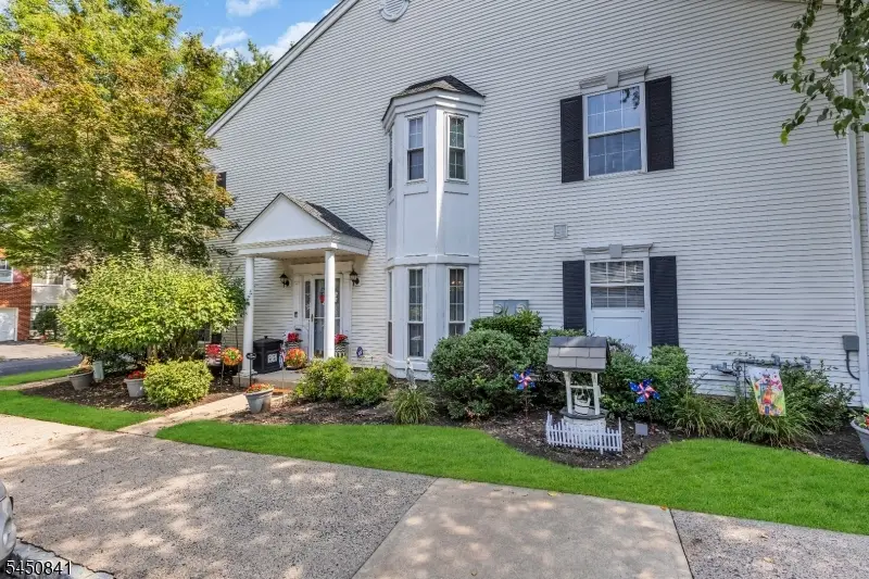 401 Harvest Ln, Monmouth Junction, NJ 08852 - #1