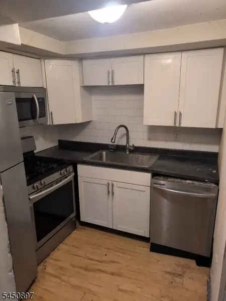 200 Central Ave #A4, Jersey City, NJ 07307