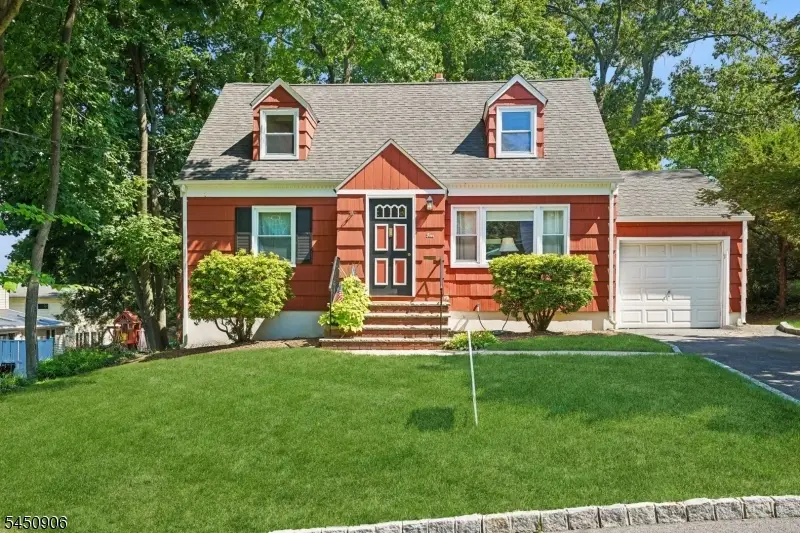 4 Kensington Rd, Madison, NJ 07940 - #1
