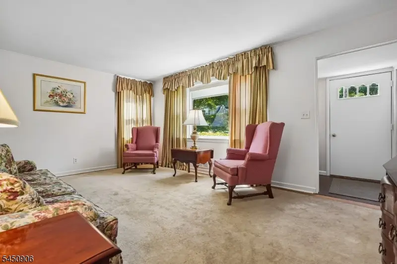 4 Kensington Rd, Madison, NJ 07940 - #3