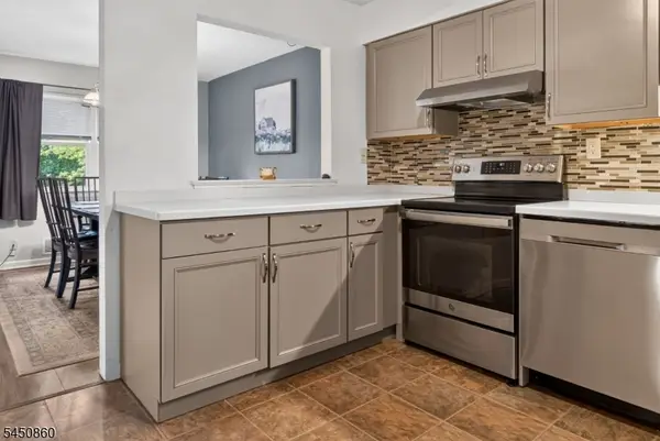 910-4 Renate Drive, Hillsborough Twp., NJ 08844