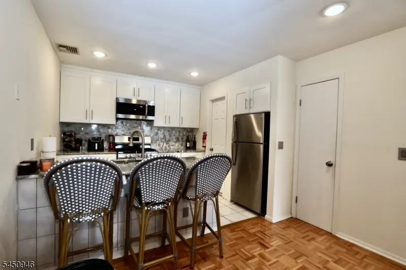 31 Willow Wood Sq #31, East Rutherford, NJ 07073 - #3