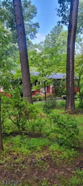 3 Robin Rd, Warren Twp., NJ 07059
