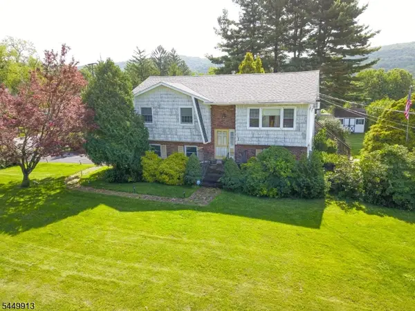 1 Wallkill Ter, Ogdensburg Boro, NJ 07439