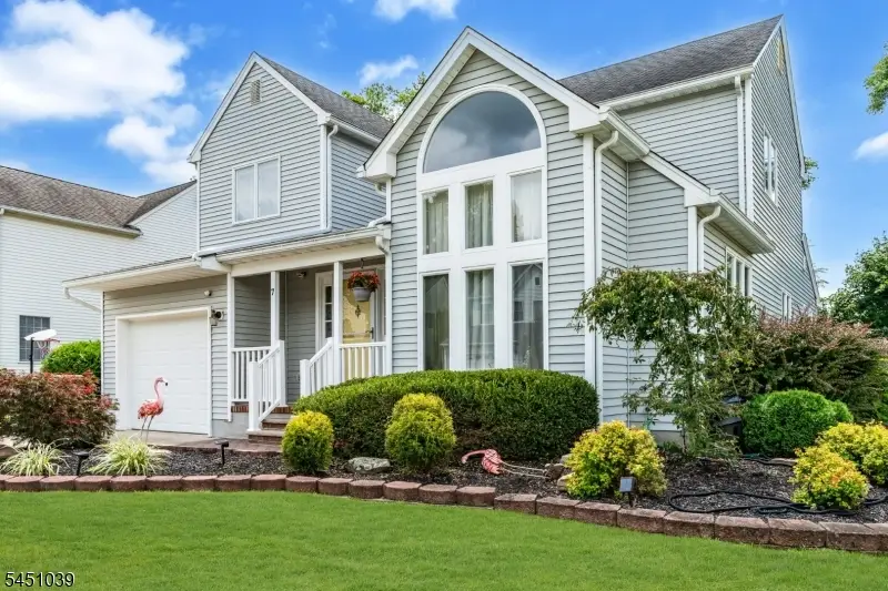 7 Hoagland Ct, Bridgewater, NJ 08807 - #2
