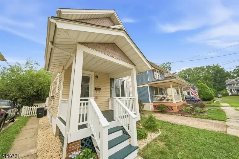 9 S Middaugh St, Somerville, NJ 08876 - #2