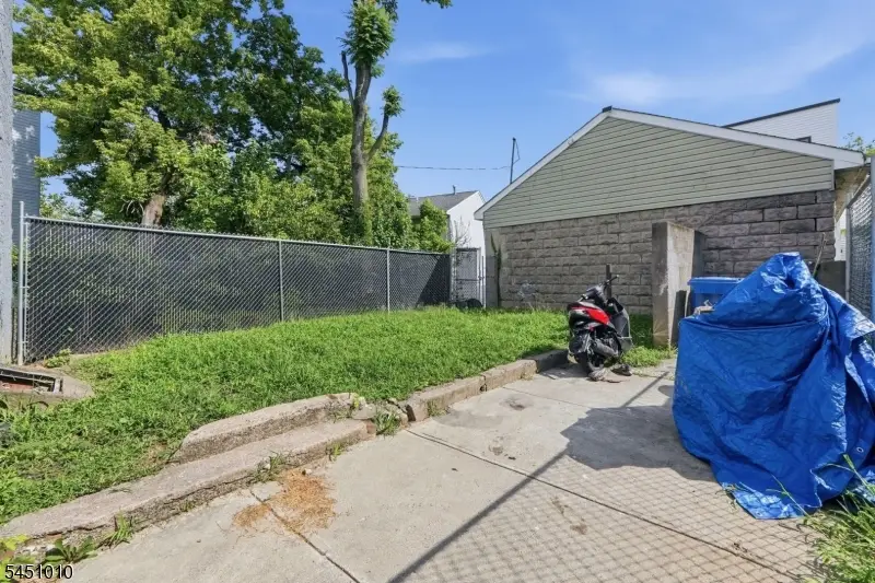 32 Jefferson St, Paterson, NJ 07522 - #3