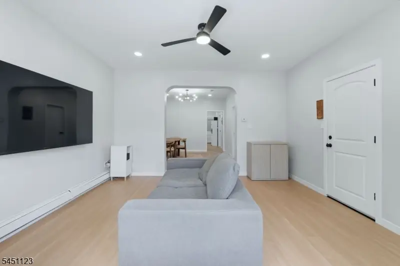 42 Lawrence St, Watsessing, NJ 07003 - #2
