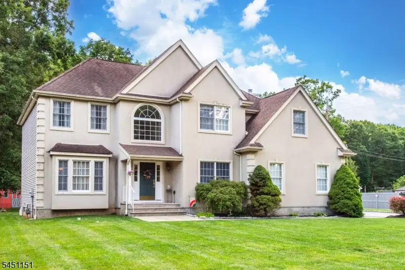 2 Kingston Ct, Oak Ridge, NJ 07438 - #1
