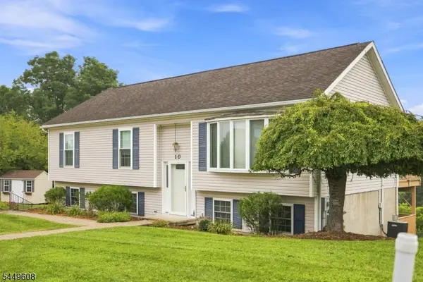 10 Lakeview Ter, Sussex Boro, NJ 07461