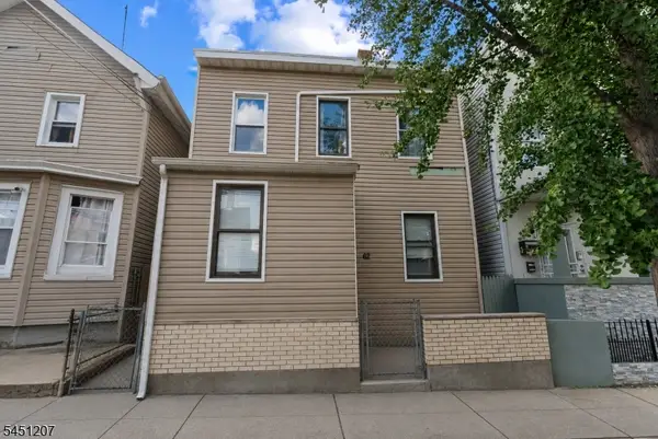 62 Highland St, Paterson City, NJ 07524