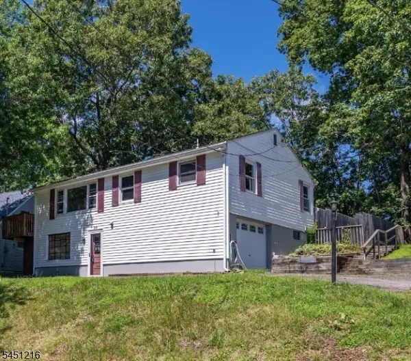 26 Cedar Tree Trl, Wantage Twp., NJ 07461