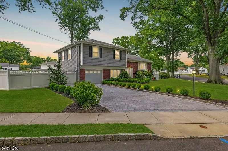 40 Oleander Way, Clark, NJ 07066 - #2