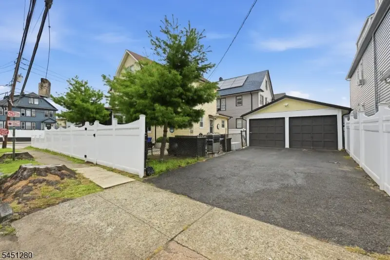 570 11th Ave, Paterson, NJ 07514 - #3