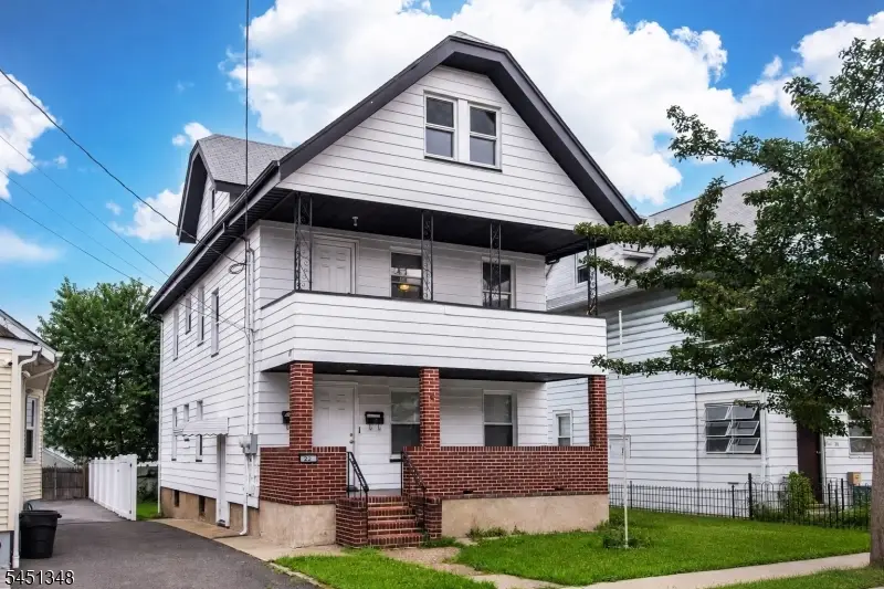 22 Comfort Pl, Clifton, NJ 07011 - #2