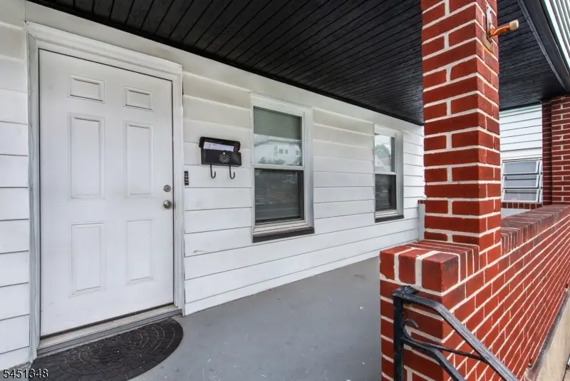 22 Comfort Pl, Clifton, NJ 07011 - #3