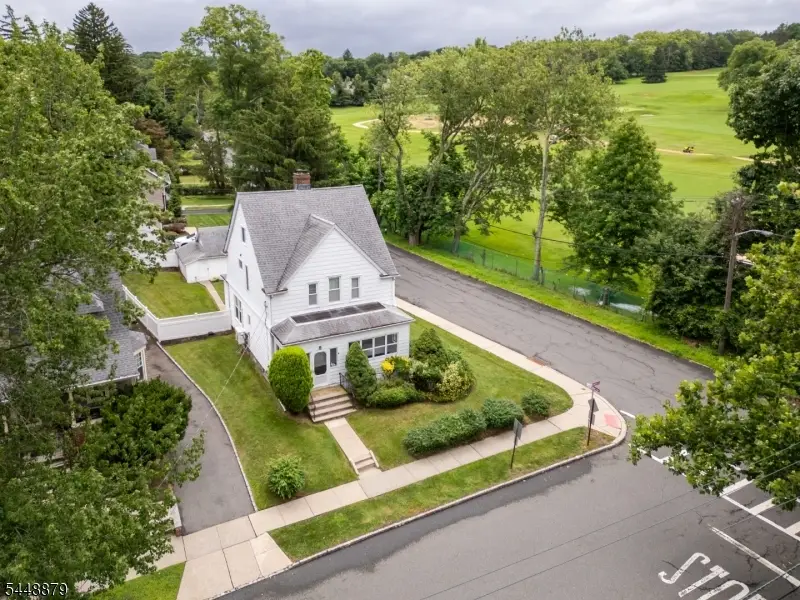 39 Brookdale Ave, Verona, NJ 07044 - #1