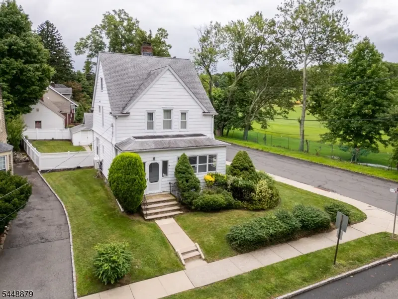 39 Brookdale Ave, Verona, NJ 07044 - #2