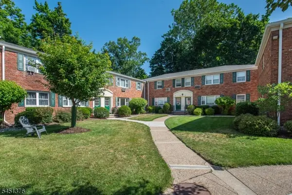 59 Roseland Avenue Unit 23 #23, Caldwell Boro Twp., NJ 07006