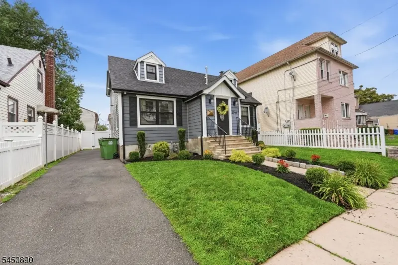 1305 E Henry St, Linden, NJ 07036 - #3