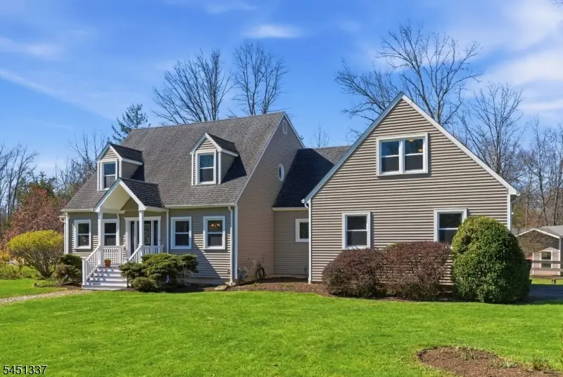 3 Brown Ct, Clinton, NJ 08801 - #2