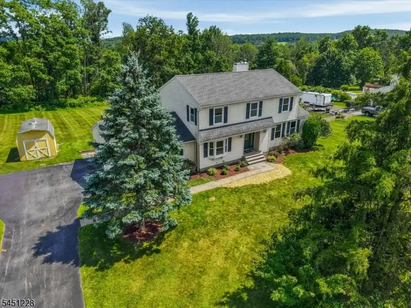 9 North Field Dr, Wantage, NJ 07461 - #1