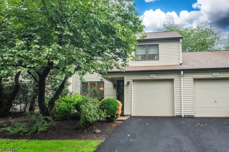 13 Stonegate Dr, Roseland, NJ 07068 - #1