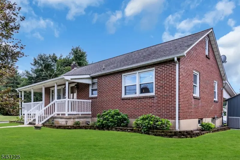 602 Pennsylvania Ave, Upper Pohatcong, NJ 08865 - #3
