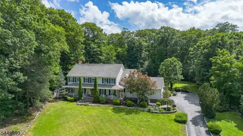 8 Alpine Ridge Rd, West Milford, NJ 07480 - #1