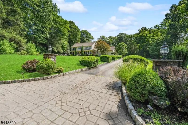 8 Alpine Ridge Rd, West Milford, NJ 07480 - #2