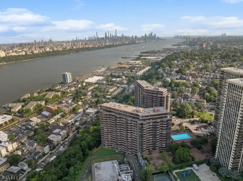 100 Carlyle Drive #VG6, Cliffside Park, NJ 07072 - #2