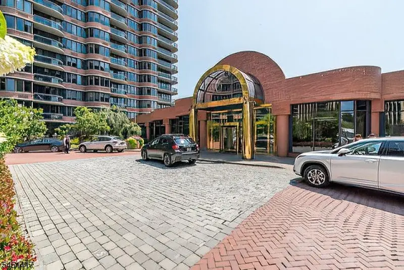 100 Carlyle Drive #VG6, Cliffside Park, NJ 07072 - #3