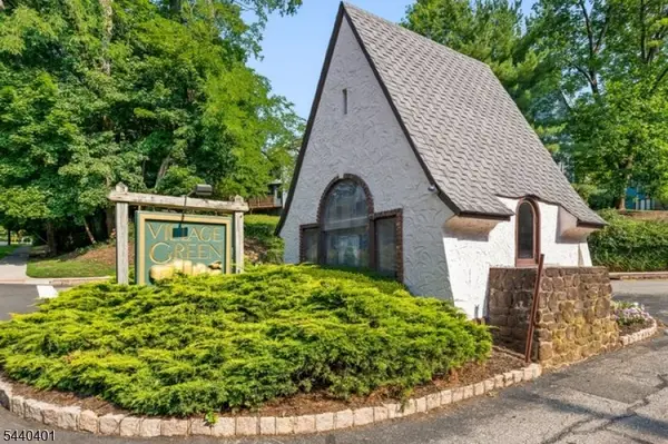 22 Village Green Ct, South Orange Village Twp., NJ 07079