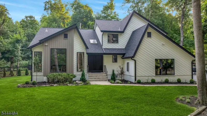 160 Beacon St, Haworth, NJ 07641 - #1
