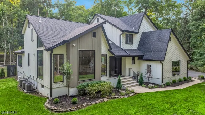 160 Beacon St, Haworth, NJ 07641 - #3