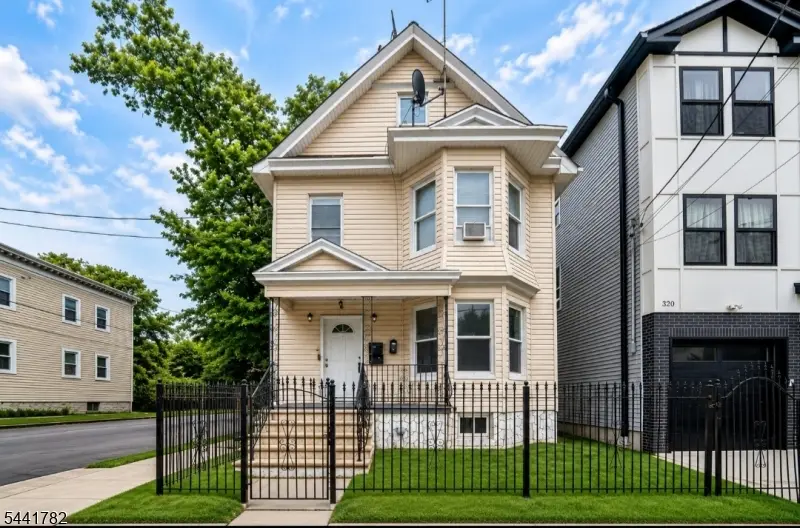 318 Grove St, Newark, NJ 07103 - #1