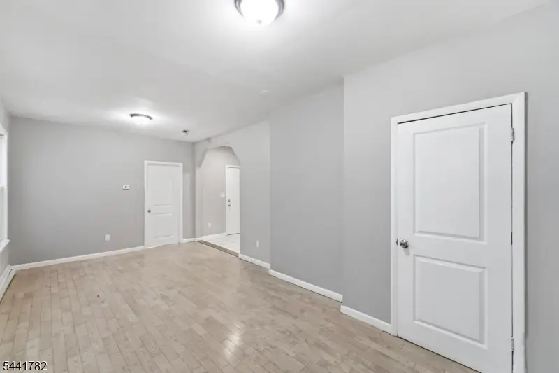 318 Grove St, Newark, NJ 07103 - #3