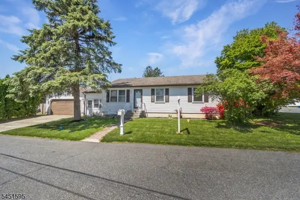 355 Kent St, Phillipsburg Town, NJ 08865