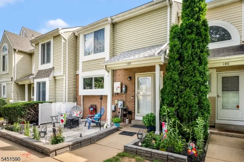 138 Stratford Ct, Hillsborough, NJ 08844 - #2